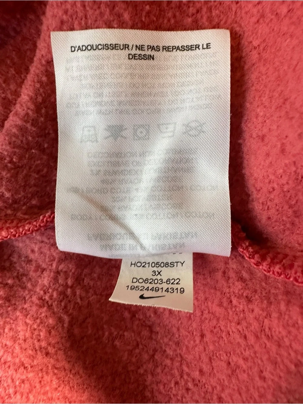 Nike Plus Women's Coral-Red Crewneck Sweatshirt with Glitter Logo 3X
